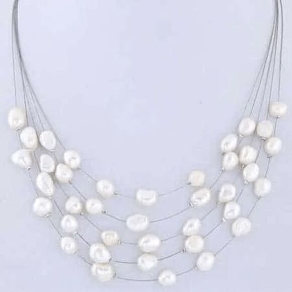 Classy Pearl Necklace   - Picture 1 of 1
